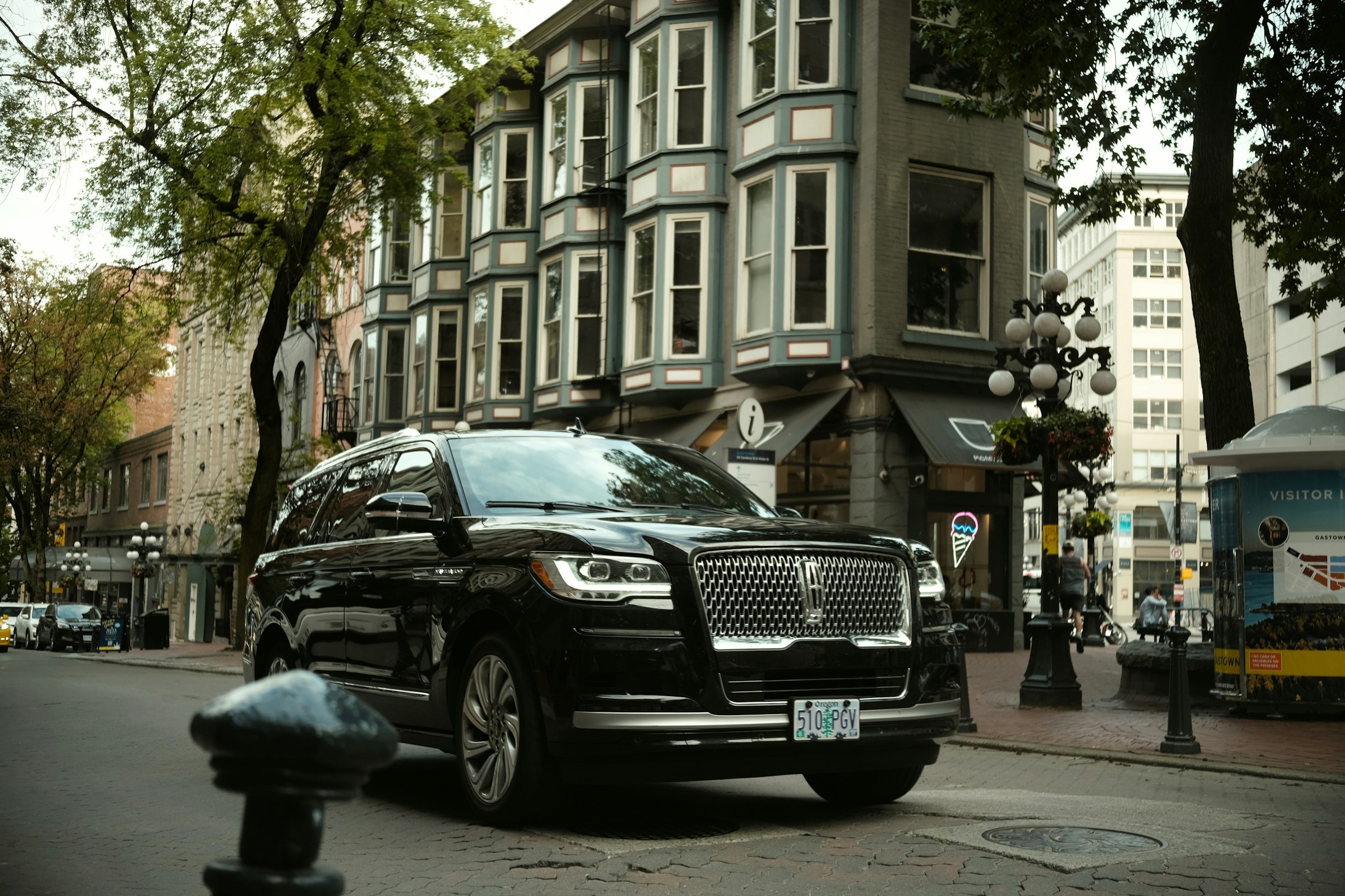 Lincoln Navigator 2